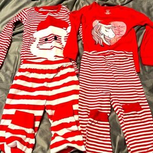 Girls Christmas pajamas size 5, both excellent condition, worn once
